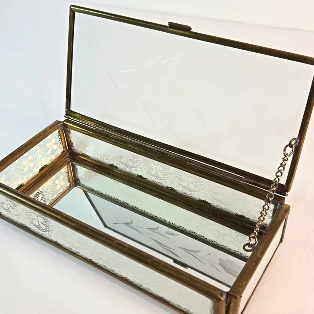 Artisan vintage etched